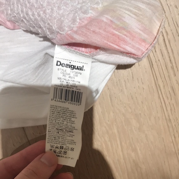 Cute Desigual t-shirt - Picture 6 of 6